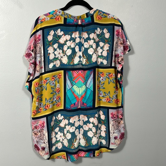 Tolani Silk Floral Blouse Tunic size Large - Picture 9 of 13